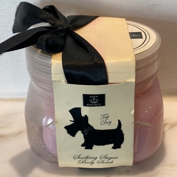 High Society Top Dog Gardenia Scented Soothing Sugar Body Scrub NWT - Picture 1 of 3
